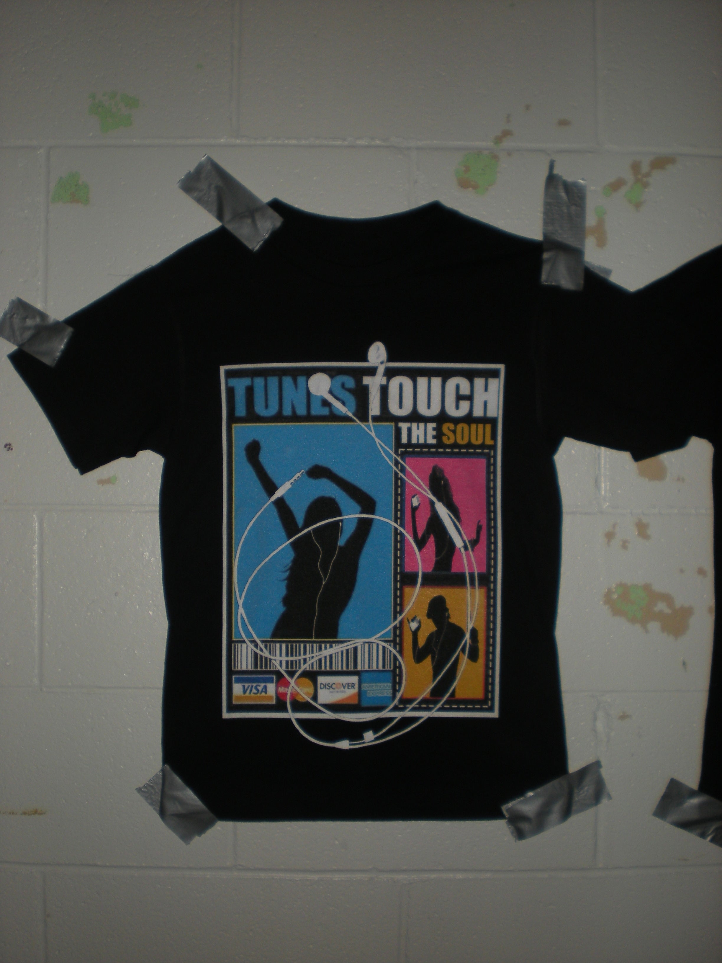 "TUNES" TEE